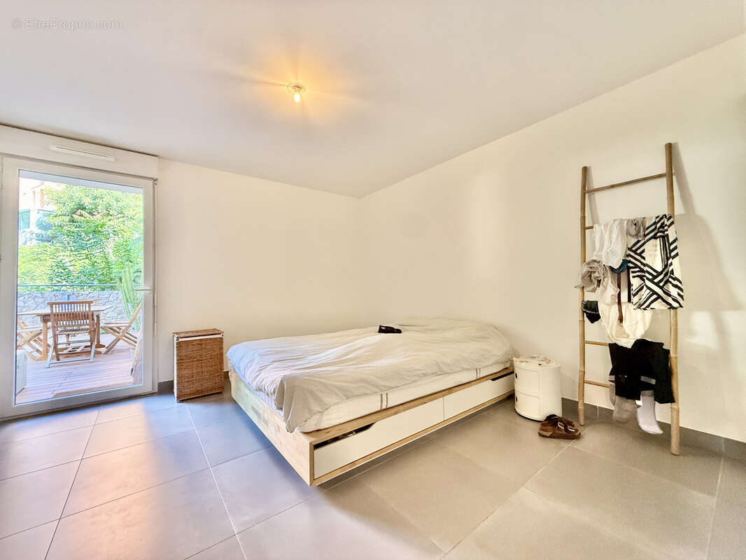 Appartement 3 pièces avec solarium, terrasse, parking et cave   Menton - photo 7