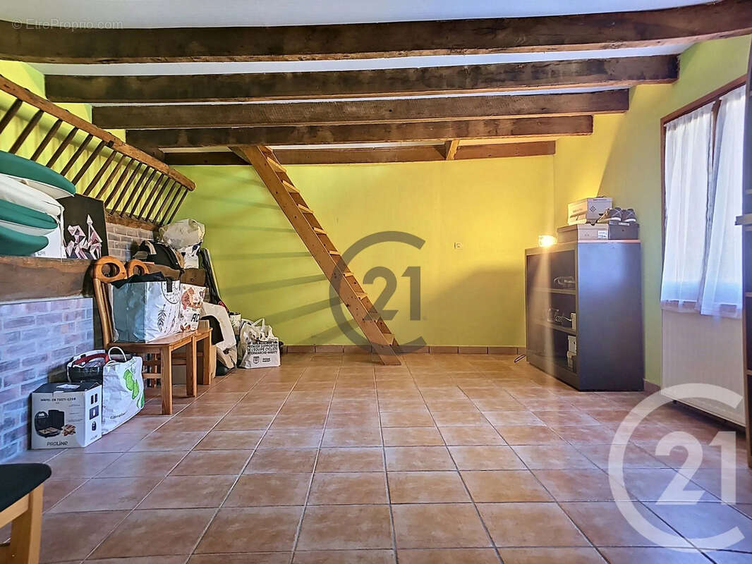 Maison 250 m² à Vulaines  - photo 9