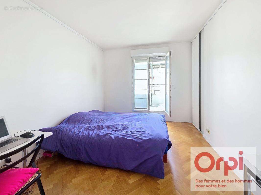 Appartement à ISSY-LES-MOULINEAUX
