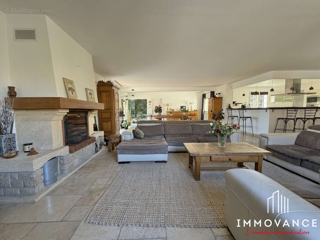 Maison à SAINT-JEAN-DE-CUCULLES