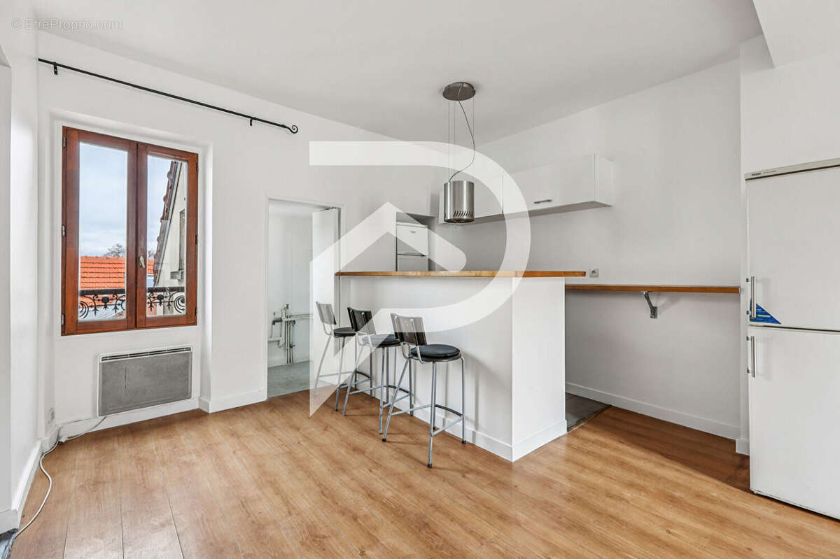 Appartement à COLOMBES