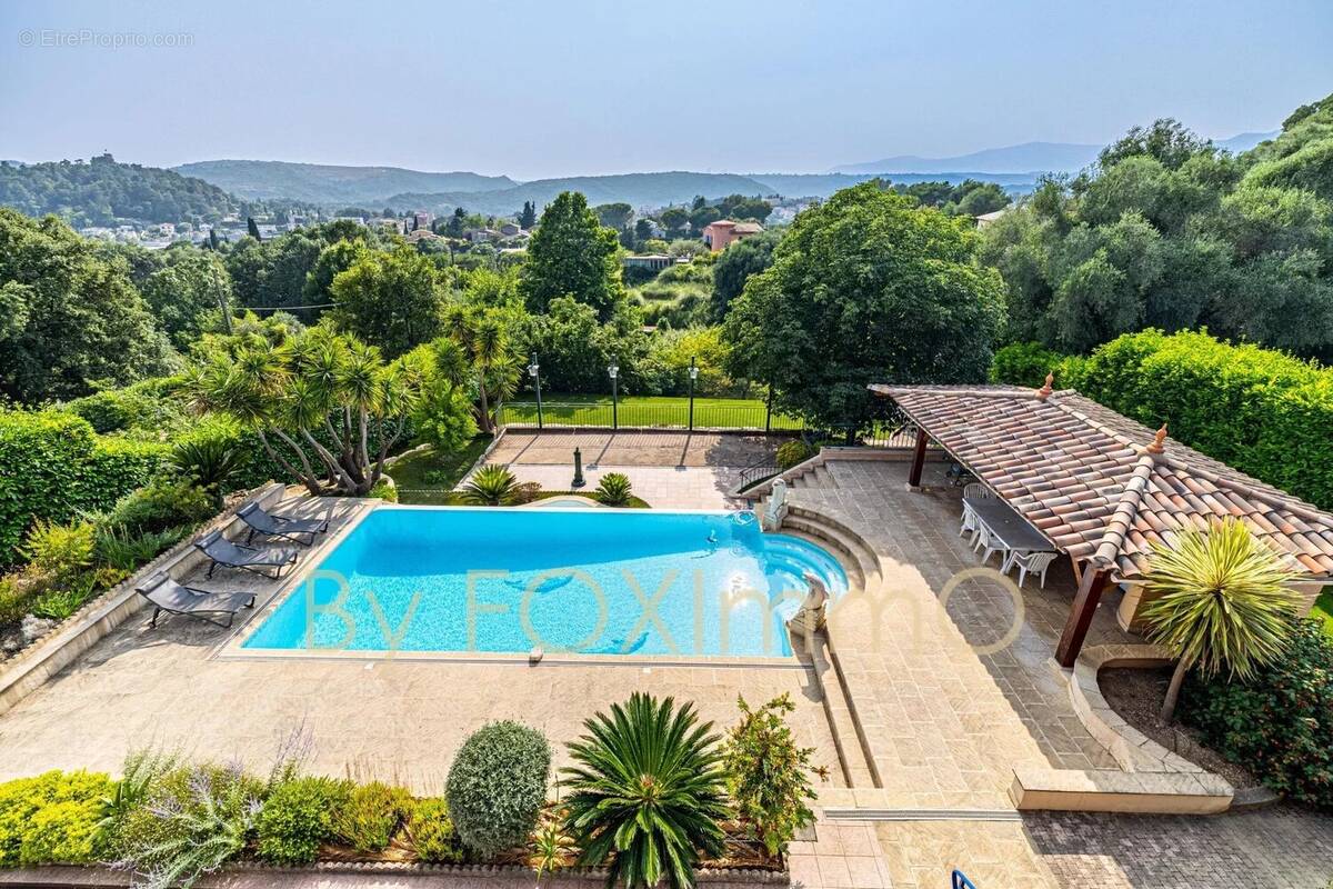 Maison à CAGNES-SUR-MER