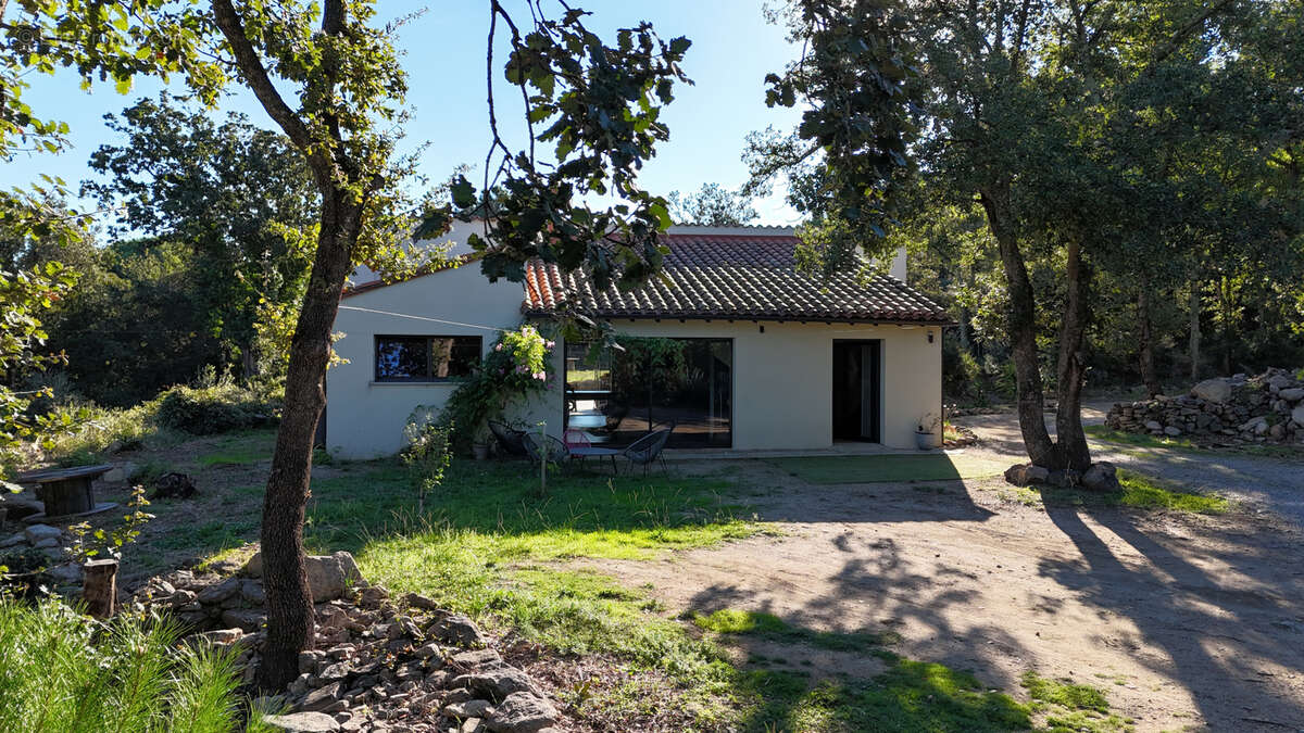 Maison à LAROQUE-DES-ALBERES