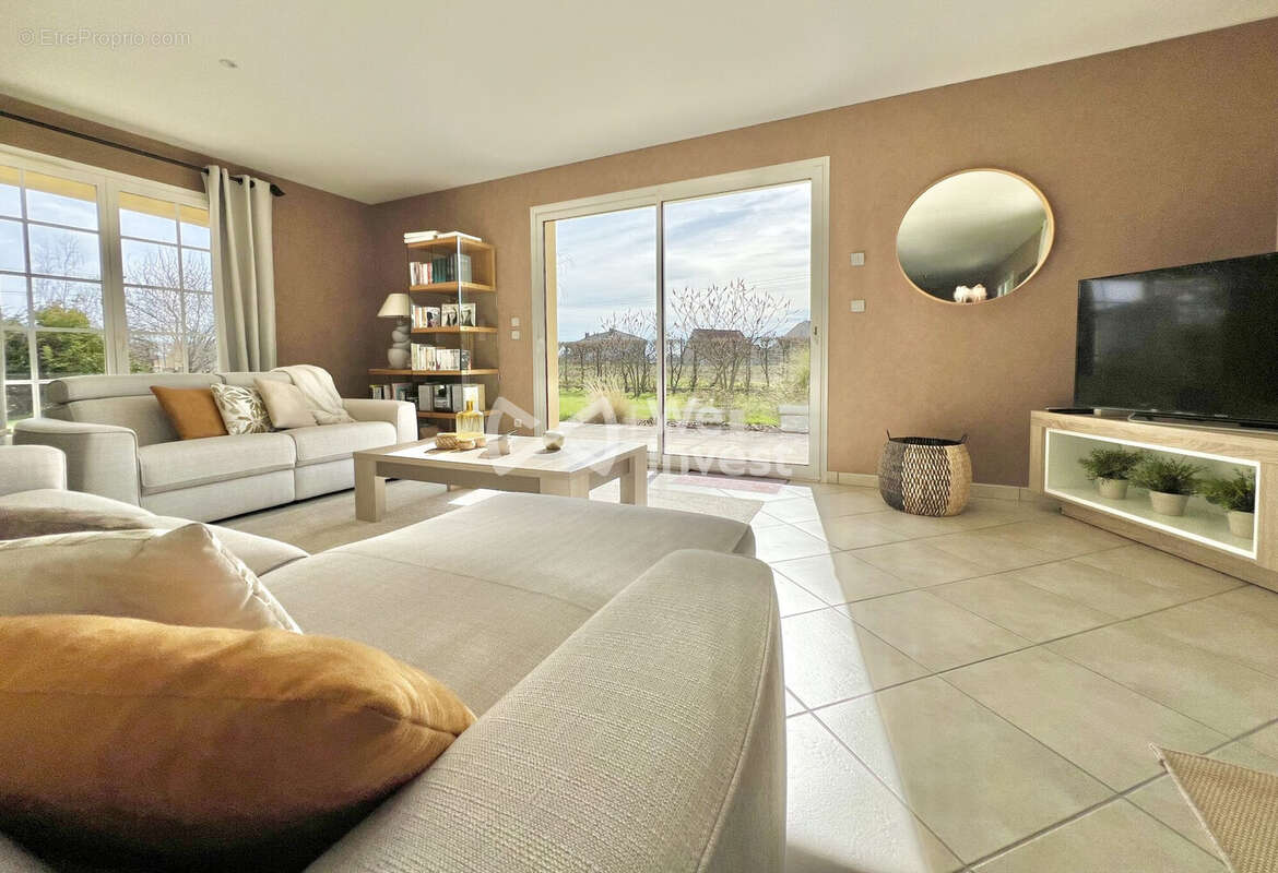 Maison à AIGUEPERSE