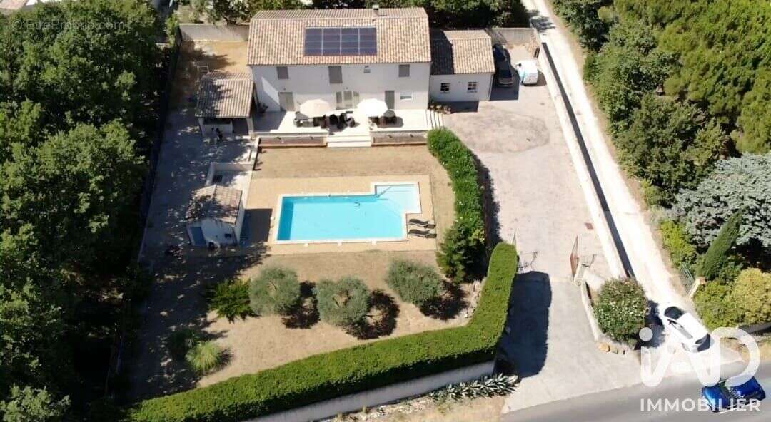 Maison 270 m² à Rochegude  - photo 2