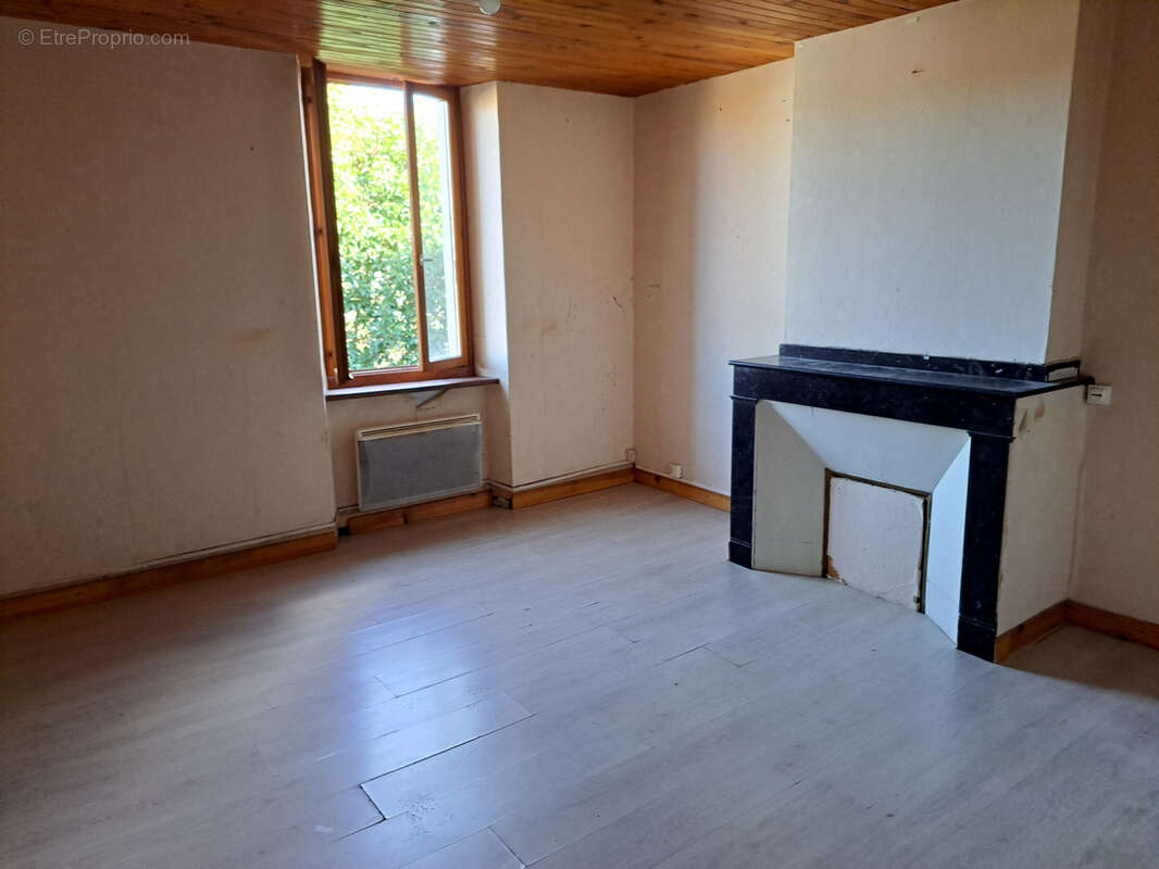 Maison à QUILLAN