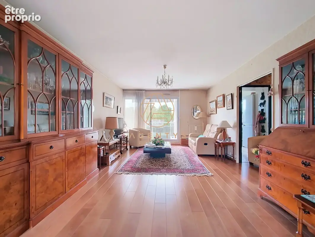 Appartement à SAINT-MAUR-DES-FOSSES