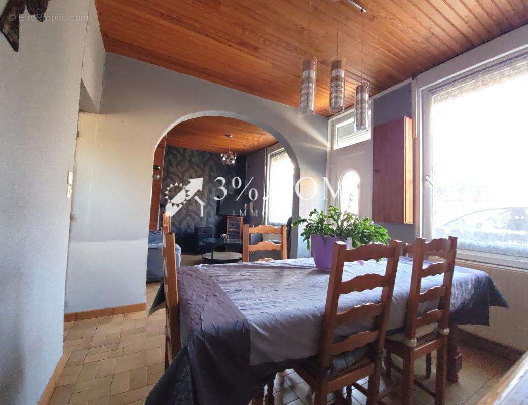 Maison à LA CHAPELLE-D&#039;ARMENTIERES