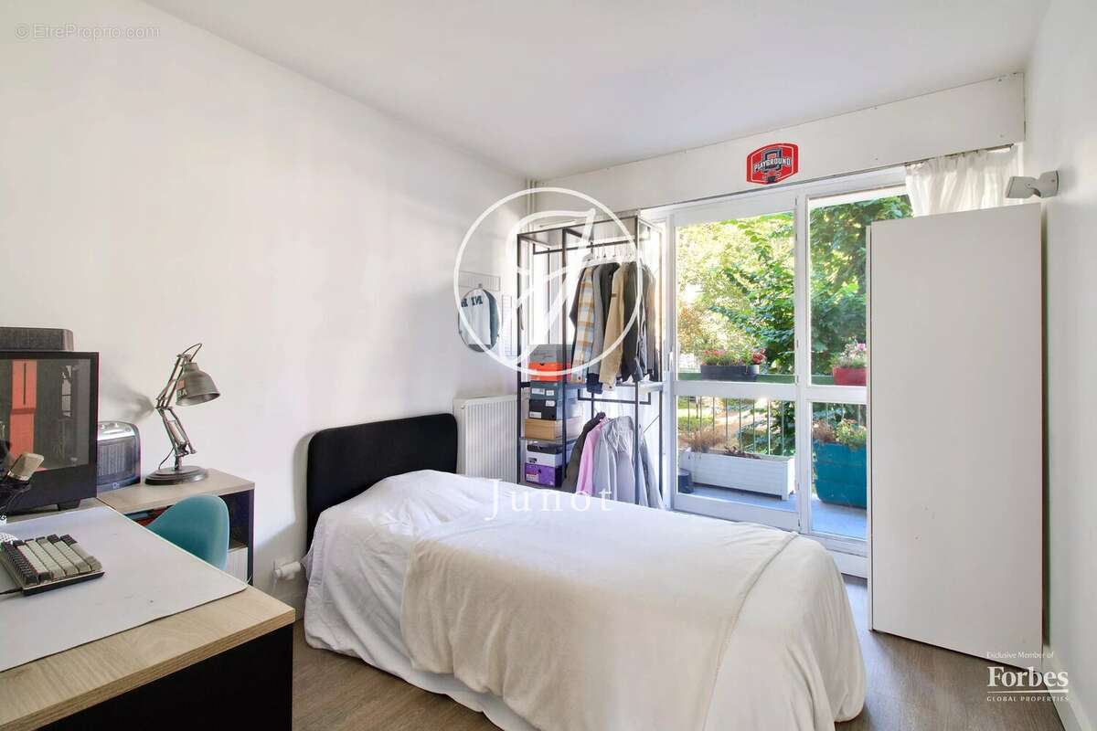 Appartement à LE MESNIL-LE-ROI
