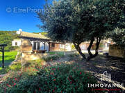 Maison à SAINT-MATHIEU-DE-TREVIERS