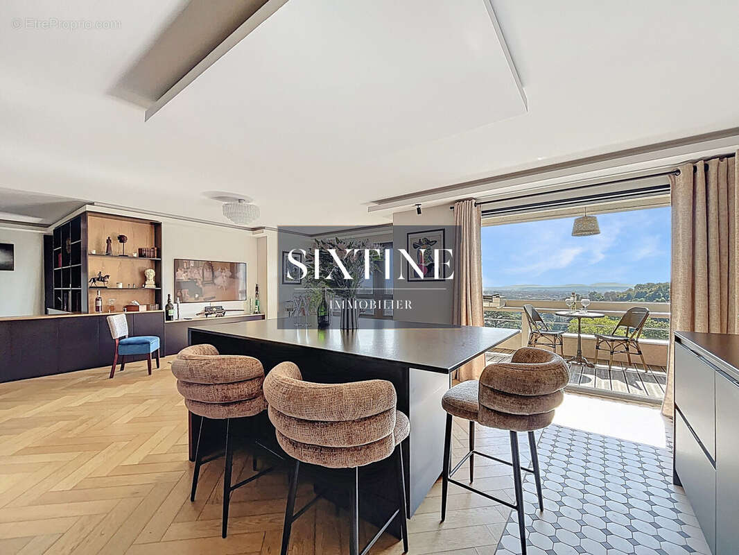 Appartement à CALUIRE-ET-CUIRE