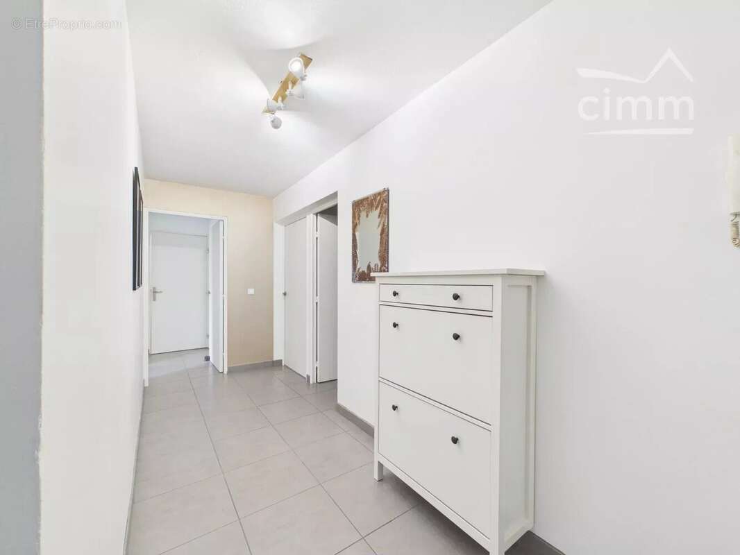 Appartement lumineux 4 pièces à Gières avec garage. - photo 13