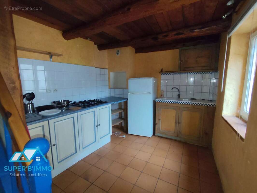 Appartement à SIAUGUES-SAINTE-MARIE