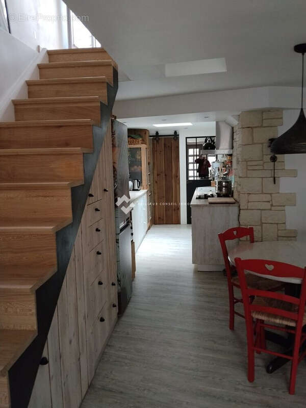 Maison à MONTOLIEU
