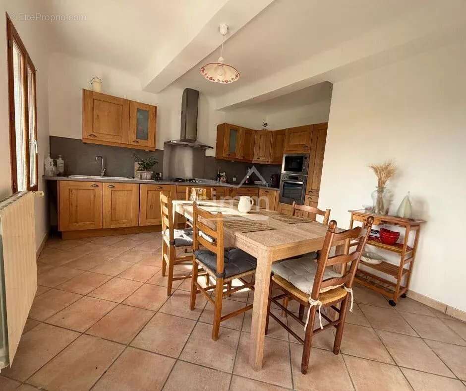 Maison à ENTREPIERRES