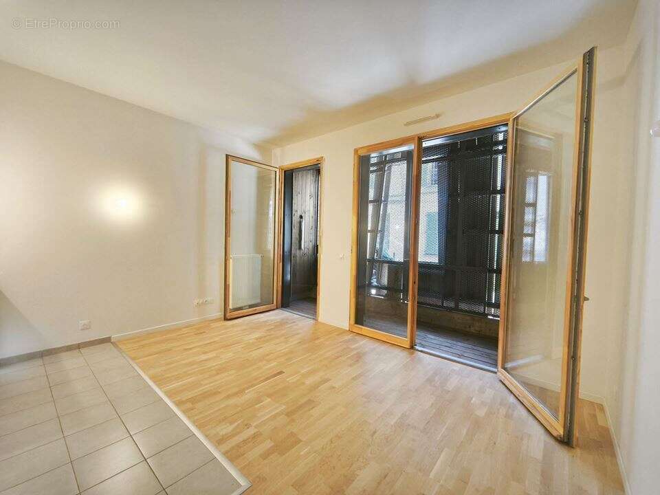 Appartement à PARIS-19E