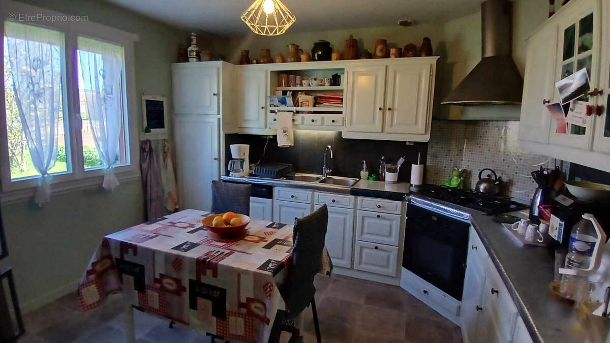 Maison à DUN-LE-PALESTEL