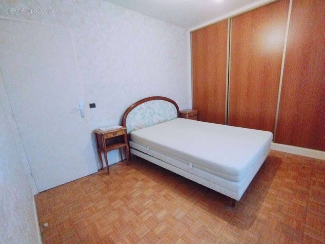 Maison à PEZOU