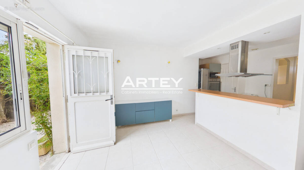 Appartement à CARQUEIRANNE