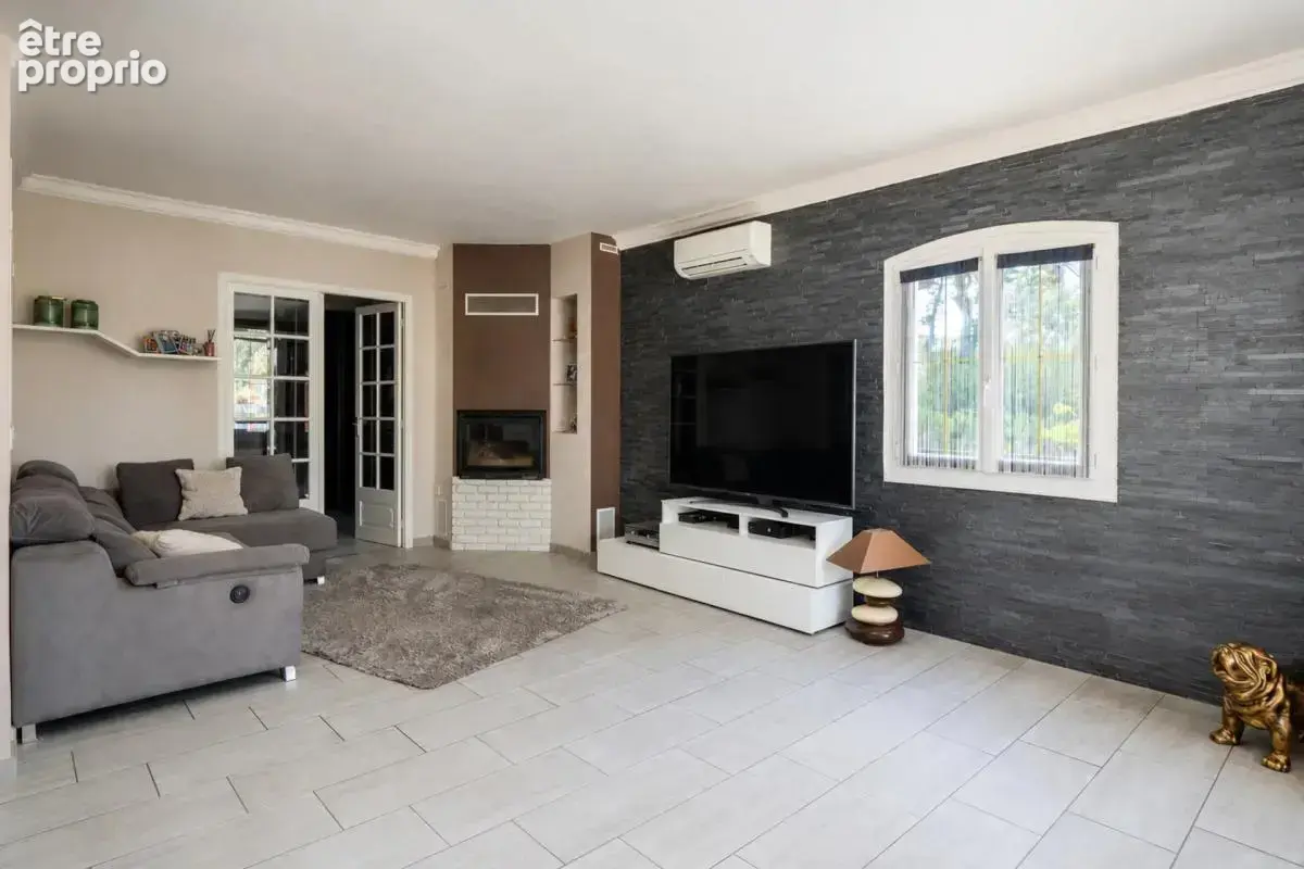 Maison de 6 pièces de 179 m² à Gabian - photo 8