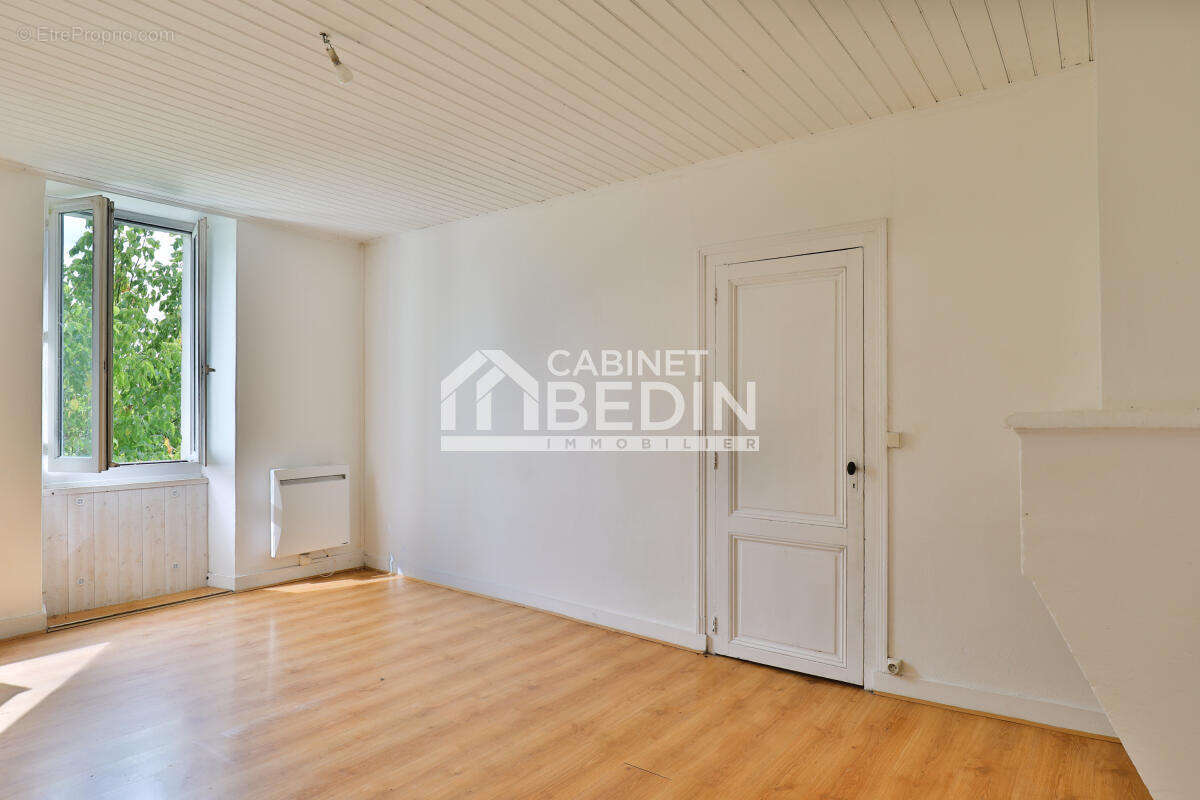 Maison à MONPRIMBLANC