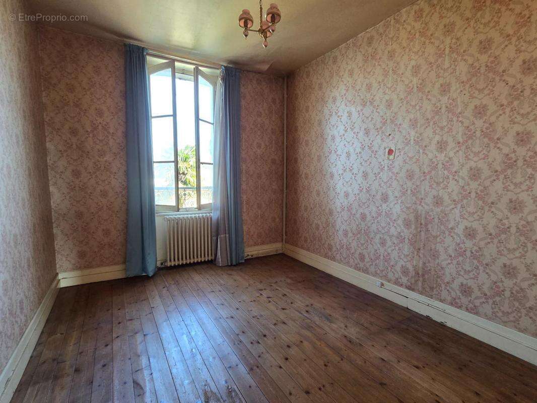 Maison à SAINT-JEAN-D&#039;ANGELY