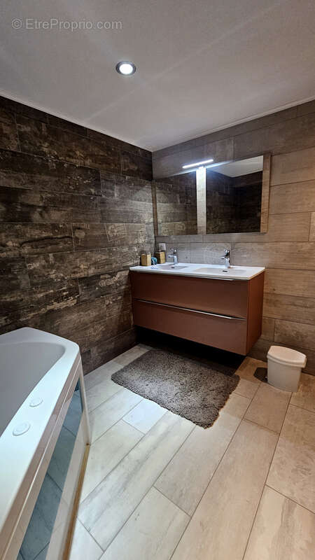 Maison à CHASSAGNE-SAINT-DENIS