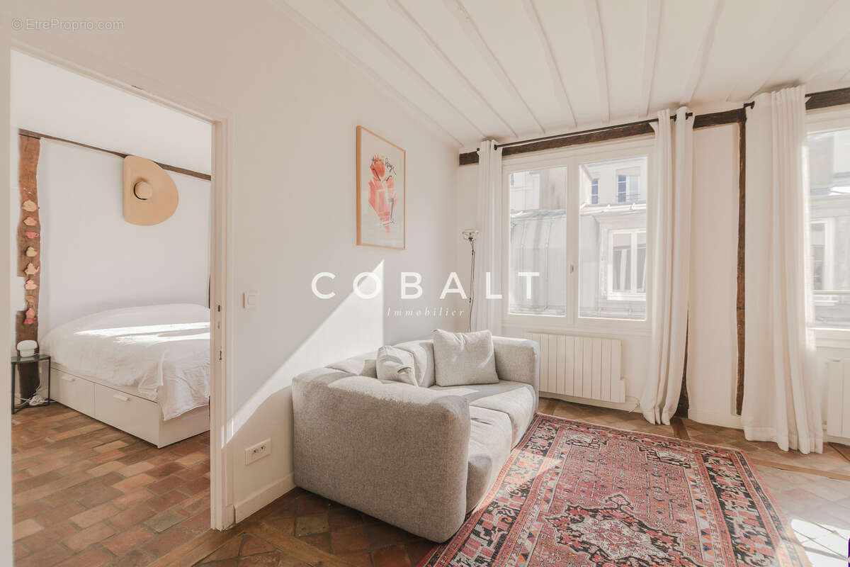 Appartement à PARIS-3E