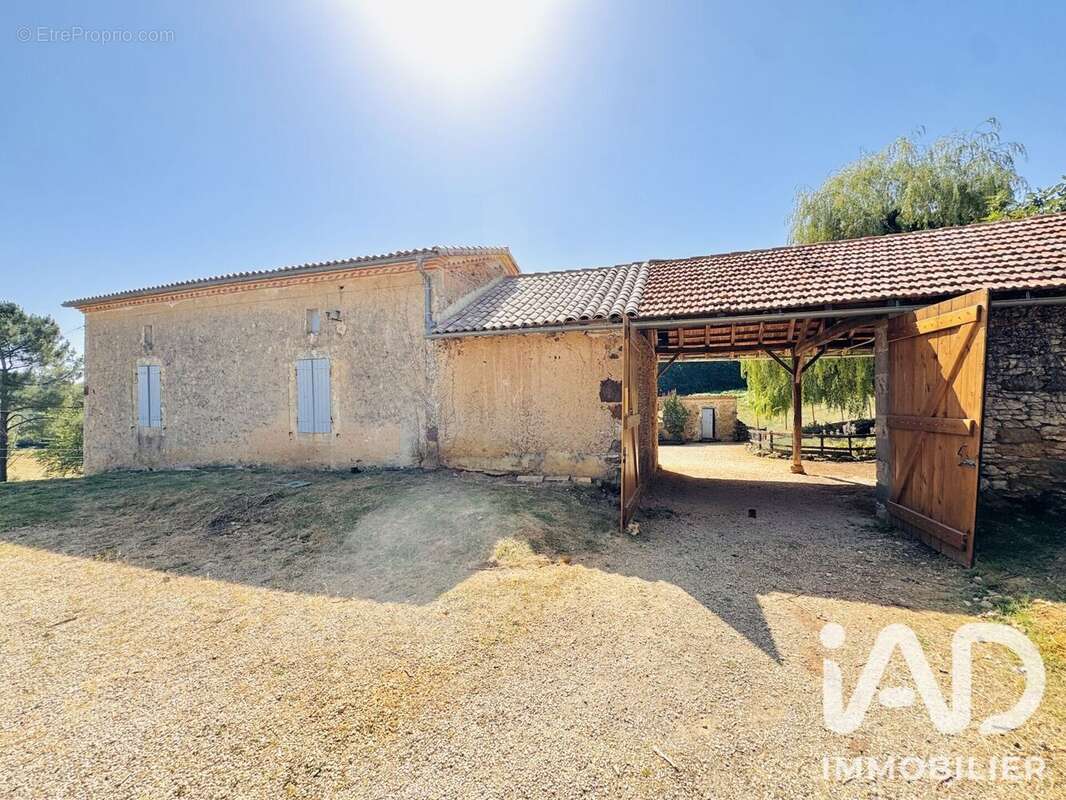Maison 142 m² à Saint-Front-Sur-Lemance  - photo 3