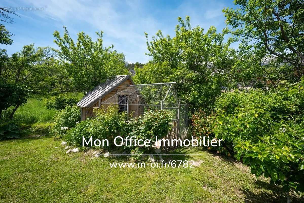 Référence : 6782-MBE. - Maison Type 5 de 165m² avec Jardin - photo 3