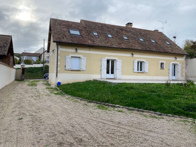 Maison à BONNIERES-SUR-SEINE