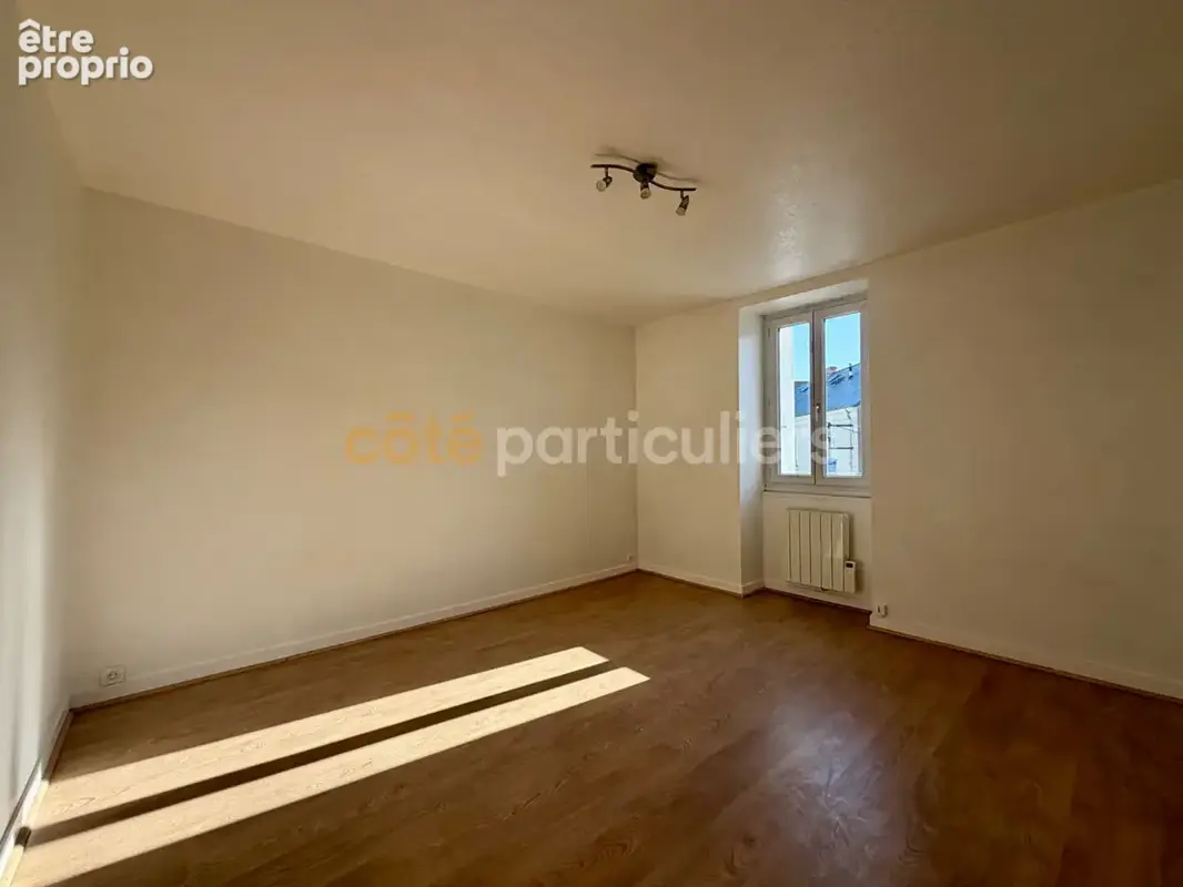 Nantes - - place mellinet - - studio 24m2 - - dernier étage - - calme - photo 3