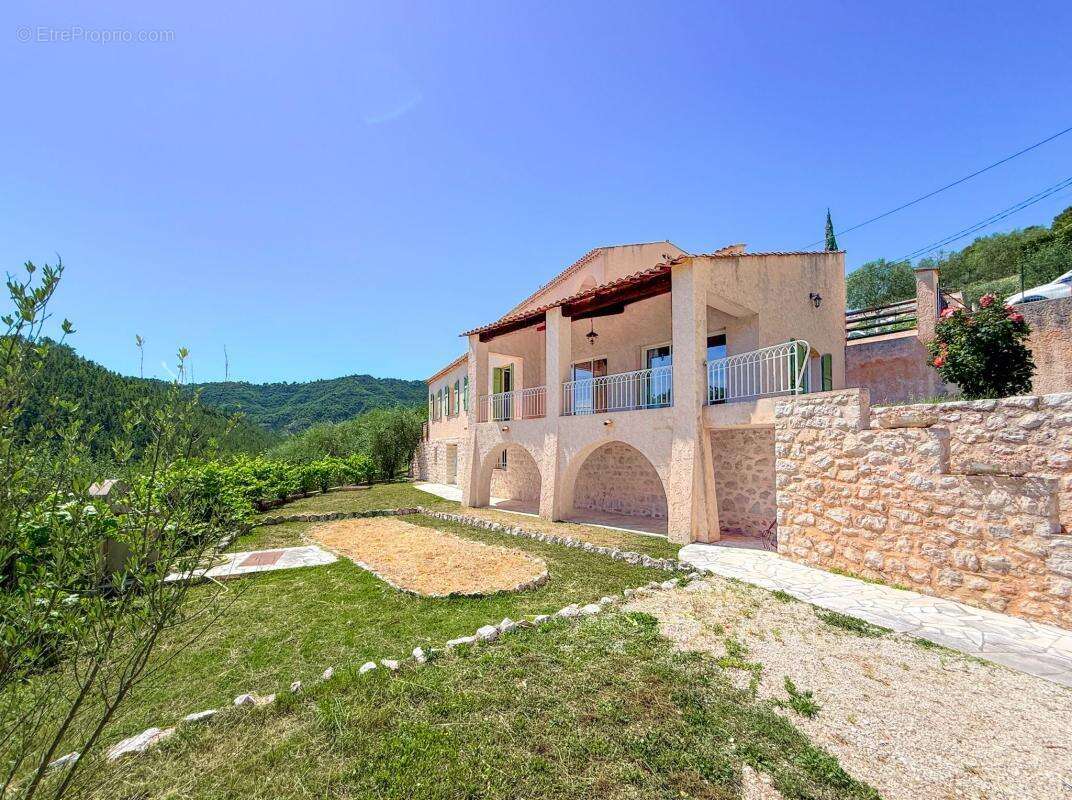 Maison à L'ESCARENE