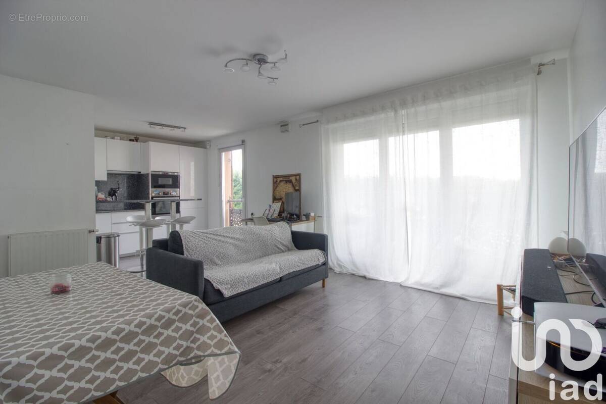 Photo 1 - Appartement à TAVERNY