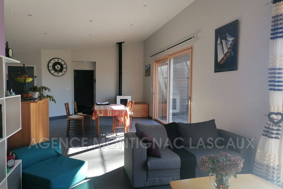 Maison à SAINT-GENIES