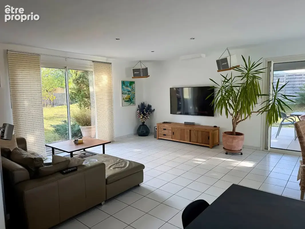 Maison familiale calme avec piscine à vendre à Salles - Réf. 4581 - photo 3