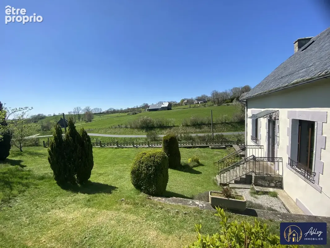 Maison 5 pièces LE MONTEIL - Maison à LE MONTEIL