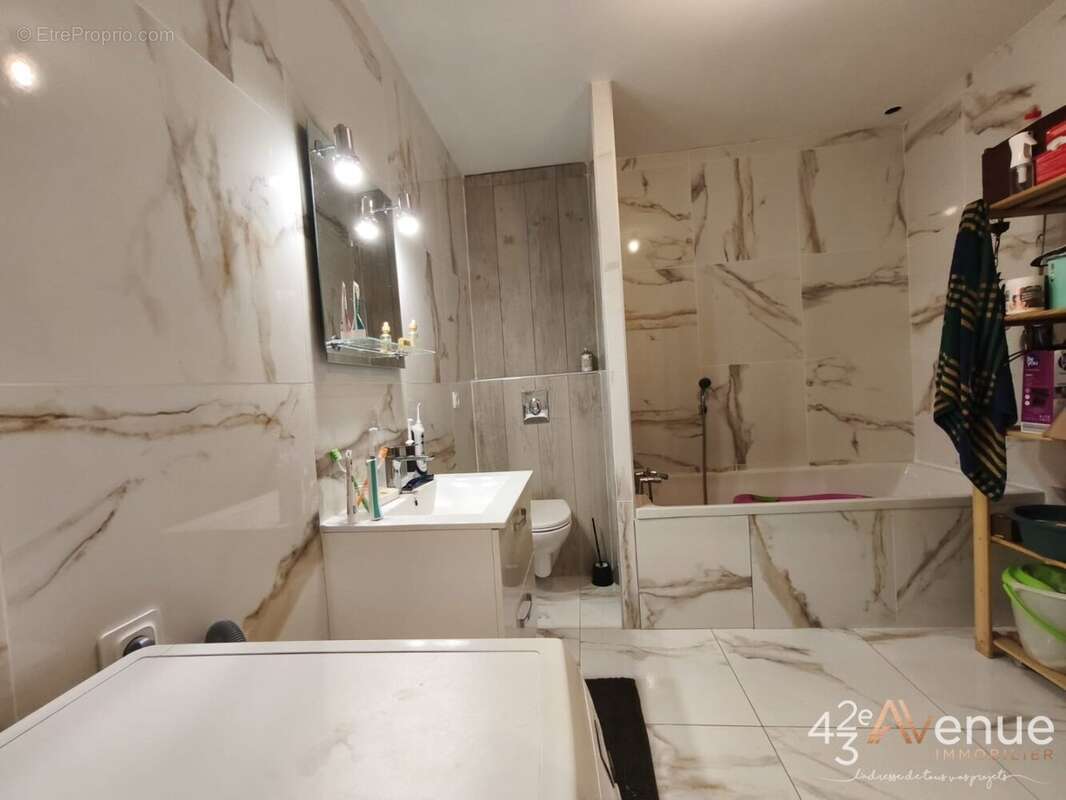 Appartement à SAINT-ETIENNE