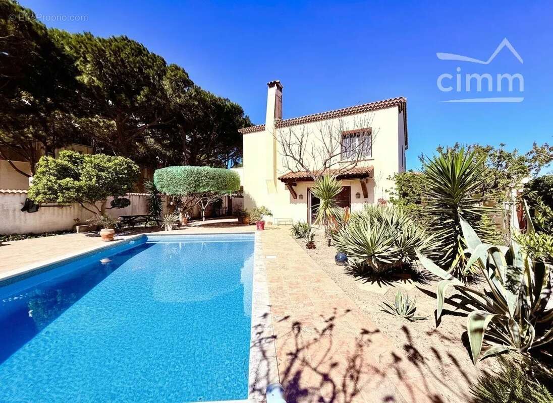 Maison à PORT-SAINT-LOUIS-DU-RHONE