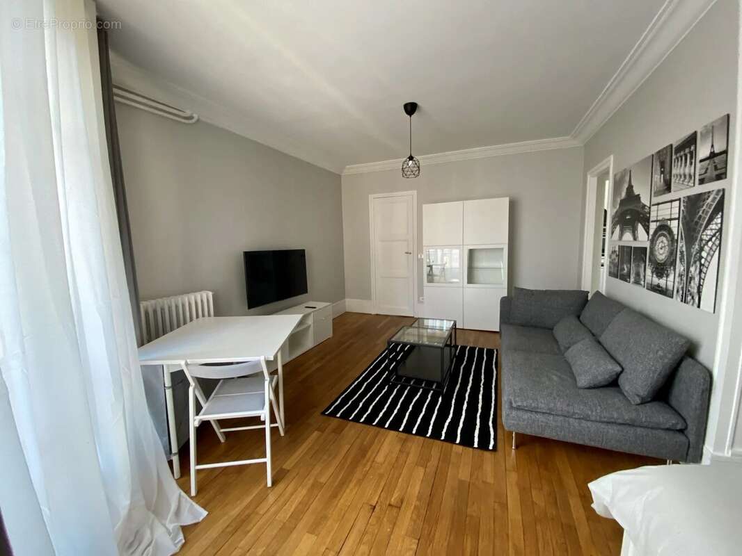 Appartement à PARIS-15E