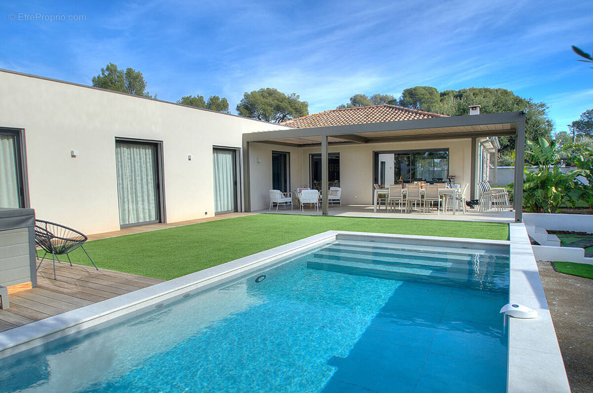 Maison à SAINT-RAPHAEL