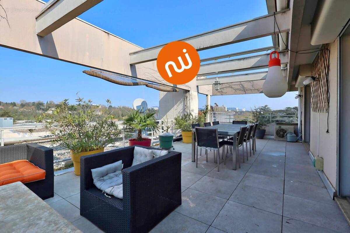 Appartement à TASSIN-LA-DEMI-LUNE