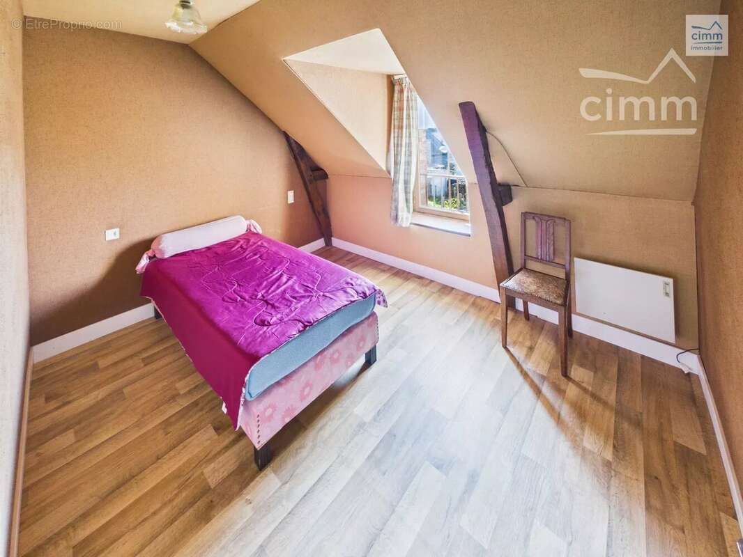 Maison à BOURG-DES-COMPTES