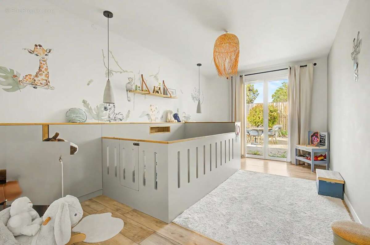 Superbe bastide de 217 m² avec piscine à Grambois - photo 9