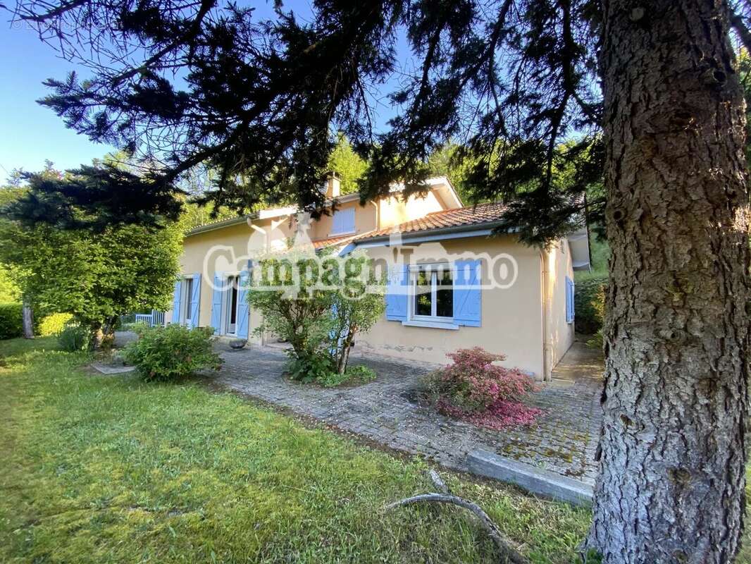 Maison à SAINT-CLEMENT-SUR-VALSONNE