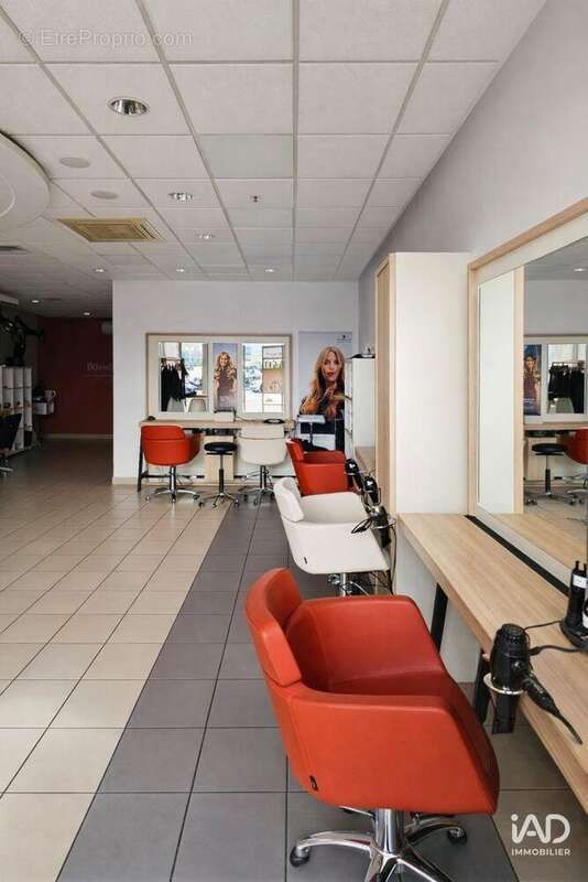 Photo 5 - Commerce à MONTCEAU-LES-MINES