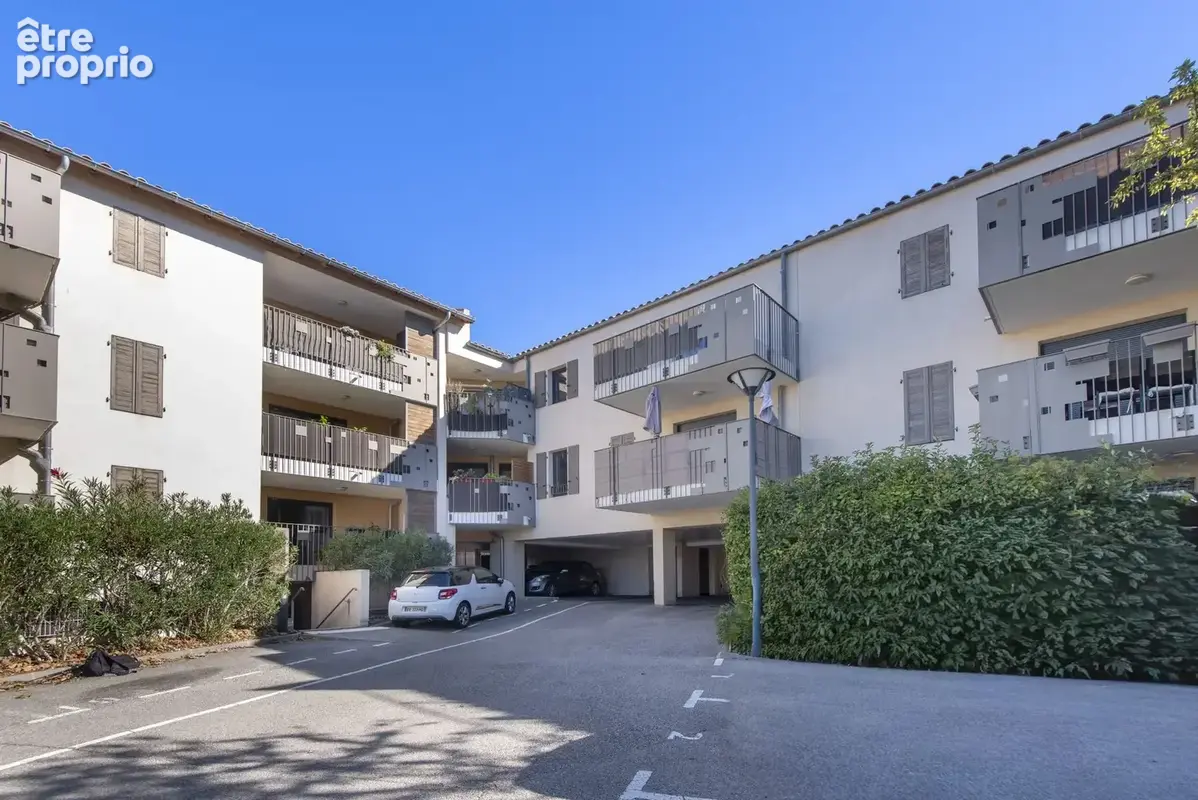 Appartement 3 pièces 56 m² à vendre à Salon-De-Provence (13300) - photo 7