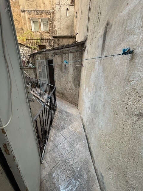 Appartement à MARSEILLE-6E