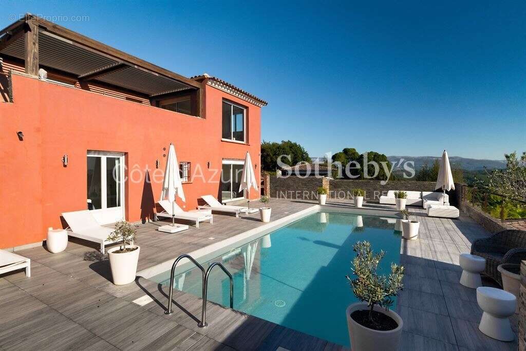 Maison à LES ADRETS-DE-L&#039;ESTEREL