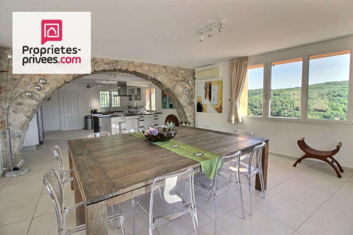 Maison à LORGUES